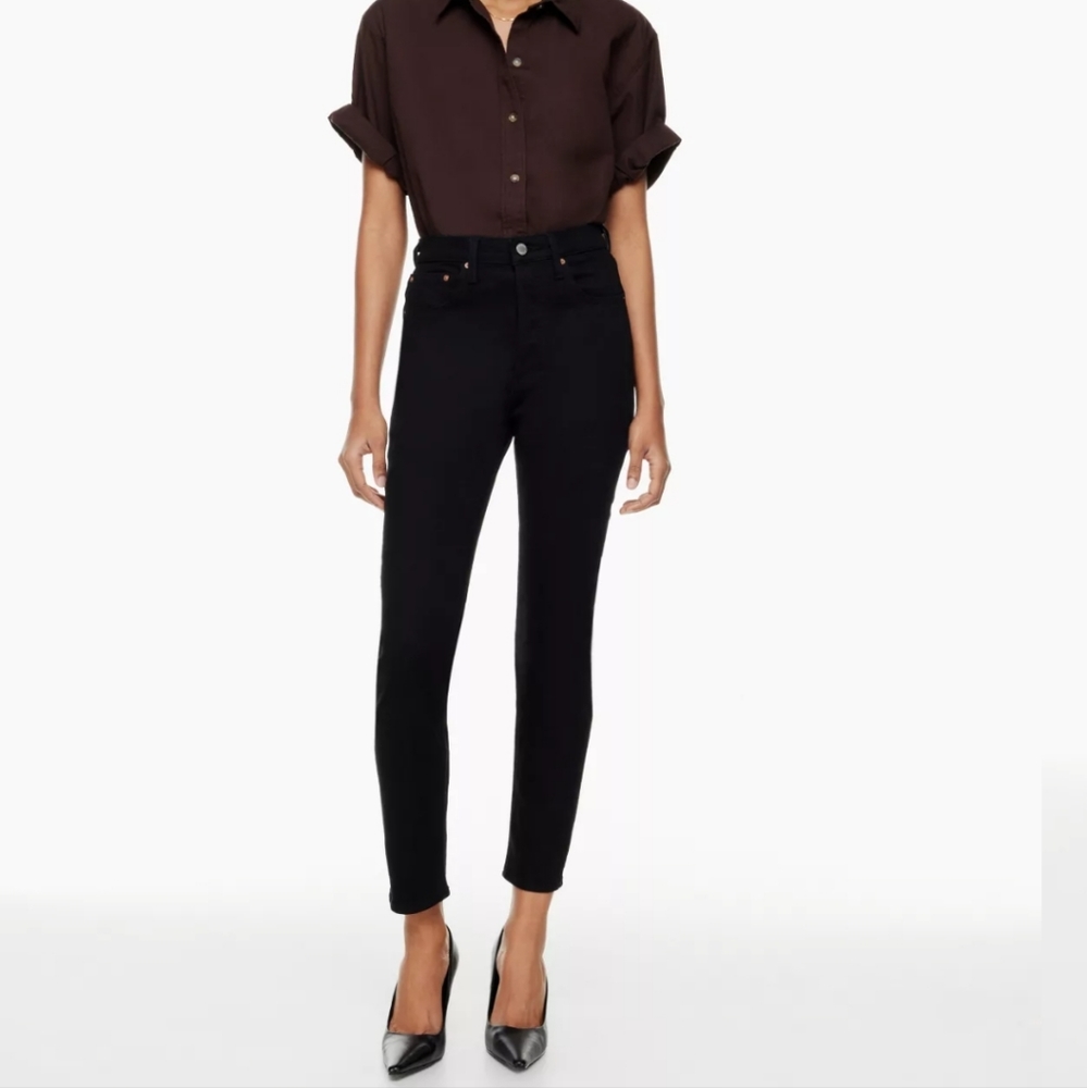 Like new Yoko highrise slim 28L black jeans